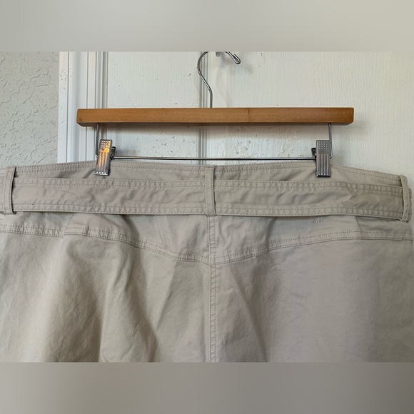Tommy Hilfiger Khaki Pants with Belt, Size 24 - Picture 4 of 5